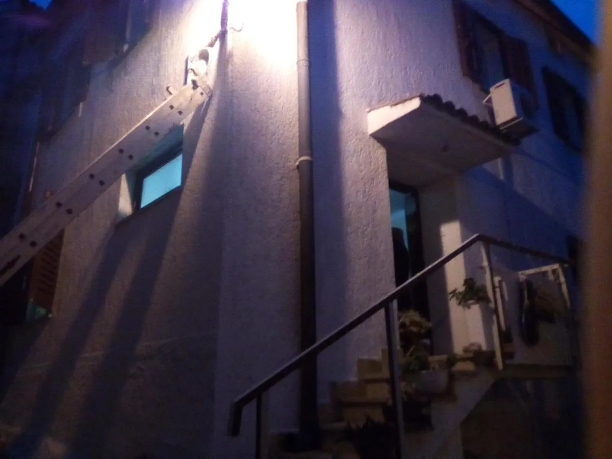 Guest house Leopolda Dobrinj Hotel